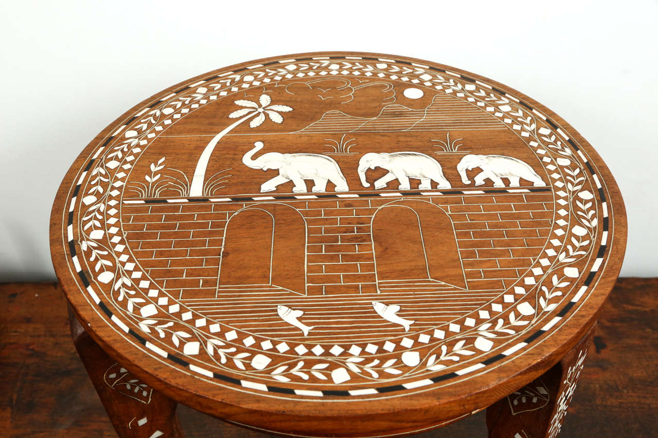 Anglo Indian Side Table Inlaid with Mother-of-Pearl In Good Condition In North Hollywood, CA