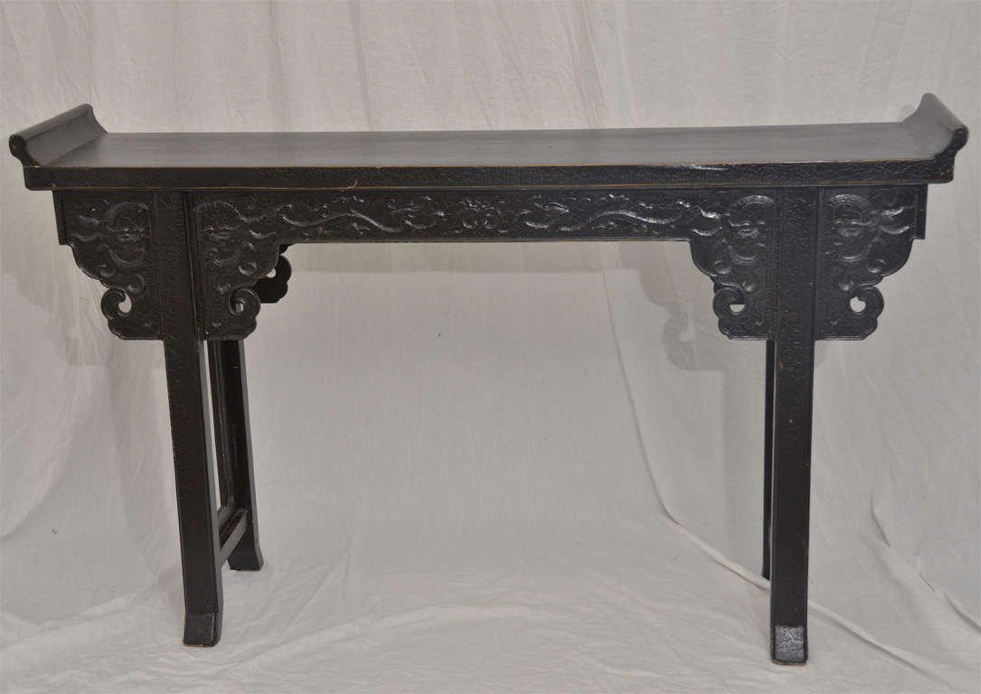 Late 19th century Q'ing Dynasty carved scrolled top altar table.