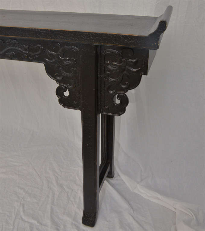 Late 19thC. Q'ing Dynasty Black Lacquered Altar Table In Excellent Condition In East Hampton, NY