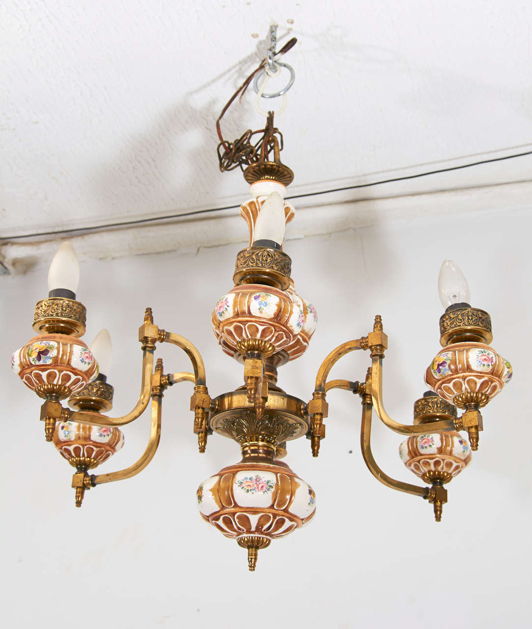 19th C. Brass and Porcelain Oil Chandelier For Sale 4