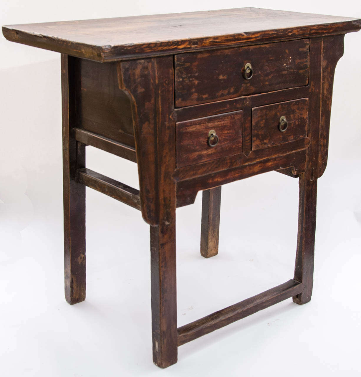 Late Qing Dynasty Southern Elm Three-Drawer Altar Coffer in Original Finish In Excellent Condition In East Hampton, NY