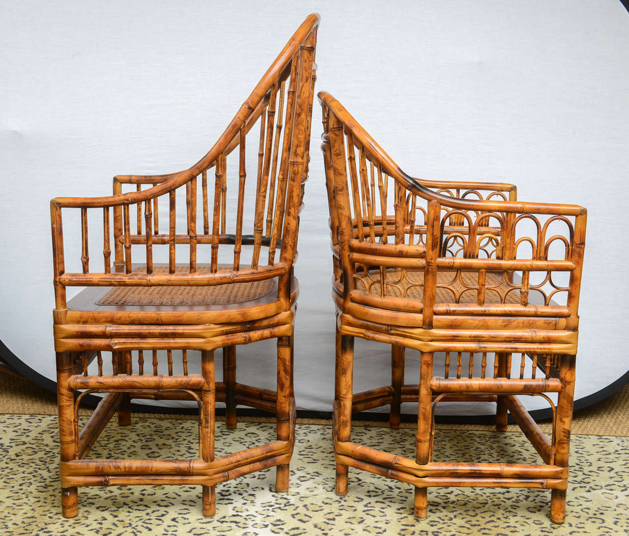 Hervorragendes Set aus vier chinesischen Chippendale-Stühlen aus Bambus und zwei Sesseln im Zustand „Hervorragend“ in West Palm Beach, FL