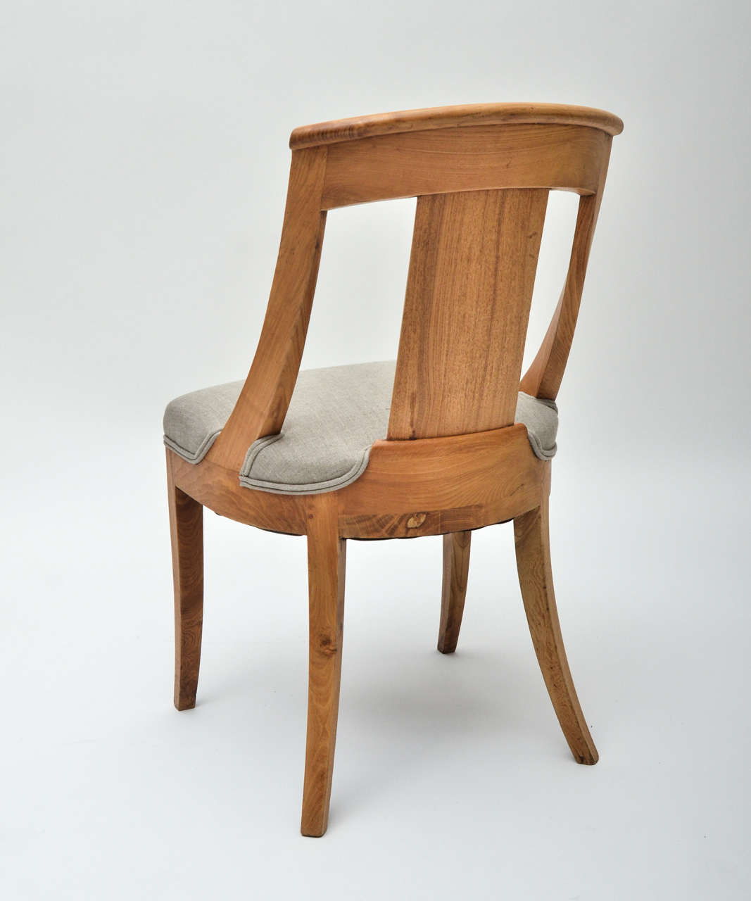 Set of Four Early 19th Century Biedermeier Dining Chairs In Excellent Condition In East Hampton, NY