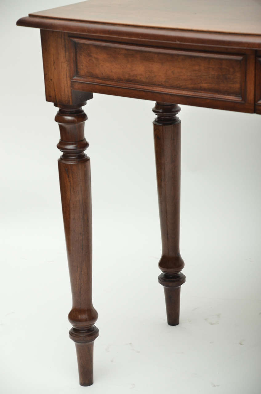 19th Century English Mahogany Serving Table In Excellent Condition For Sale In East Hampton, NY