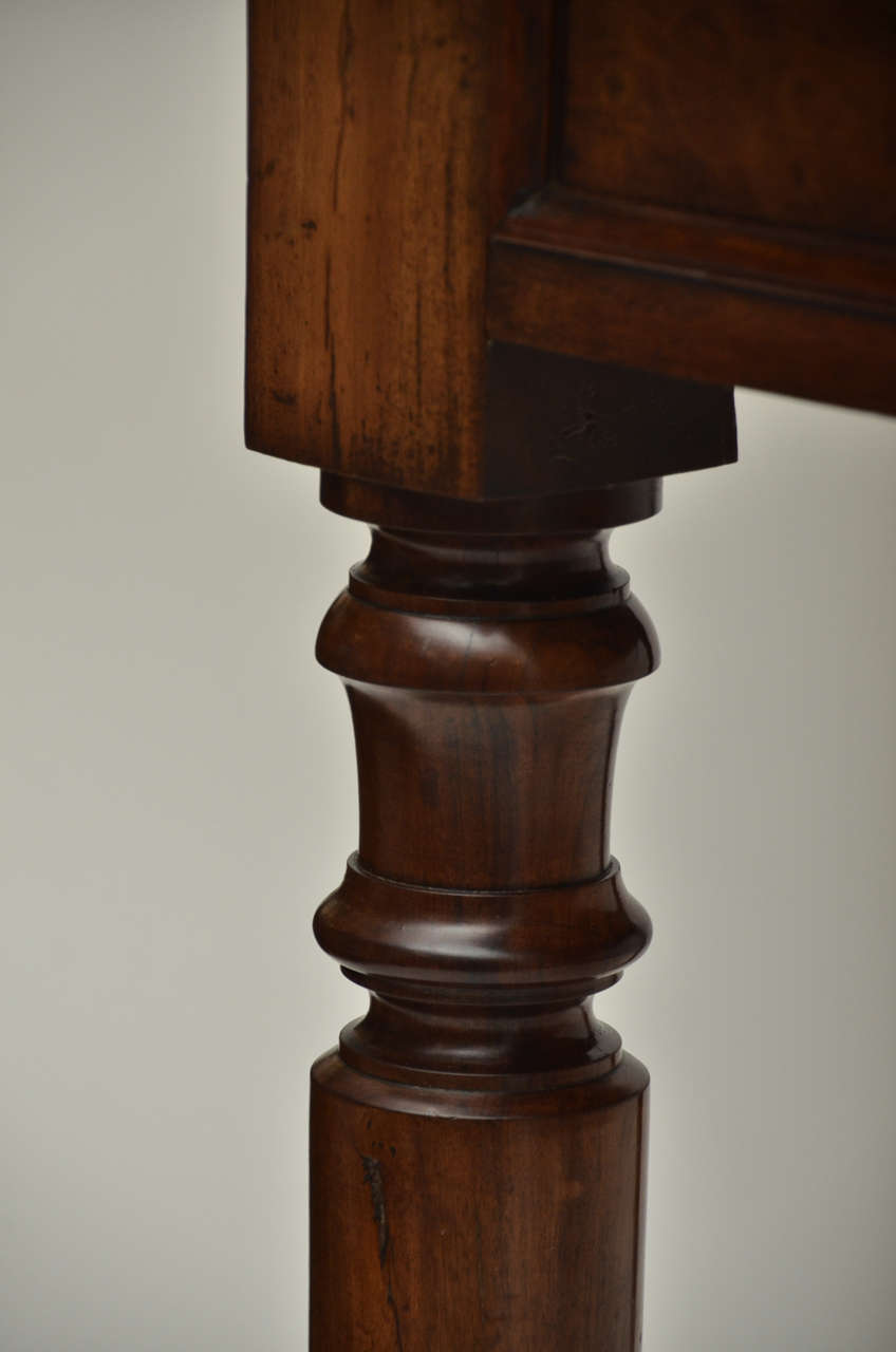 19th Century English Mahogany Serving Table For Sale 5