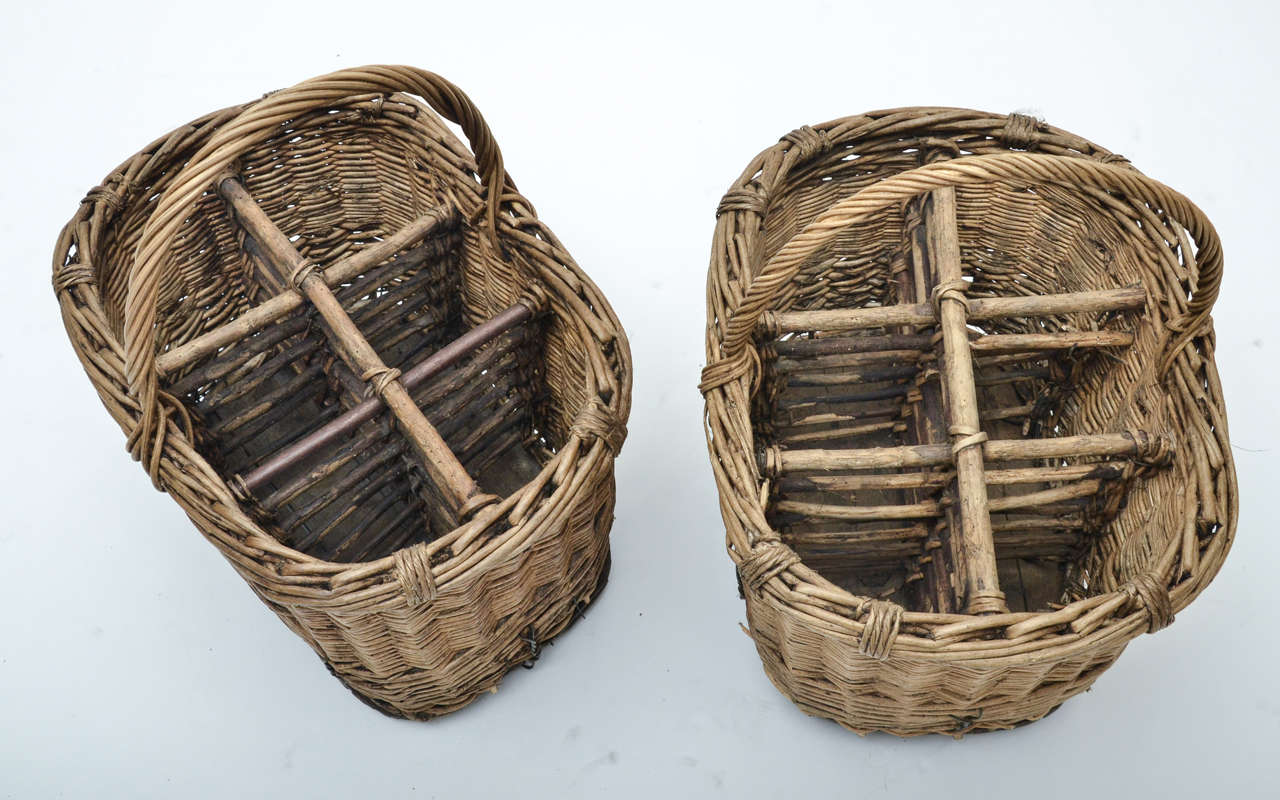 Pair of 1920s French Wicker Wine Baskets 1