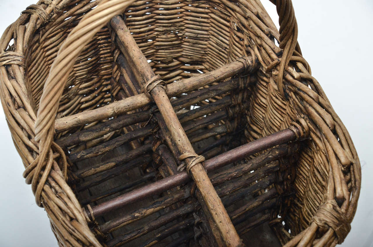 Pair of 1920s French Wicker Wine Baskets 2