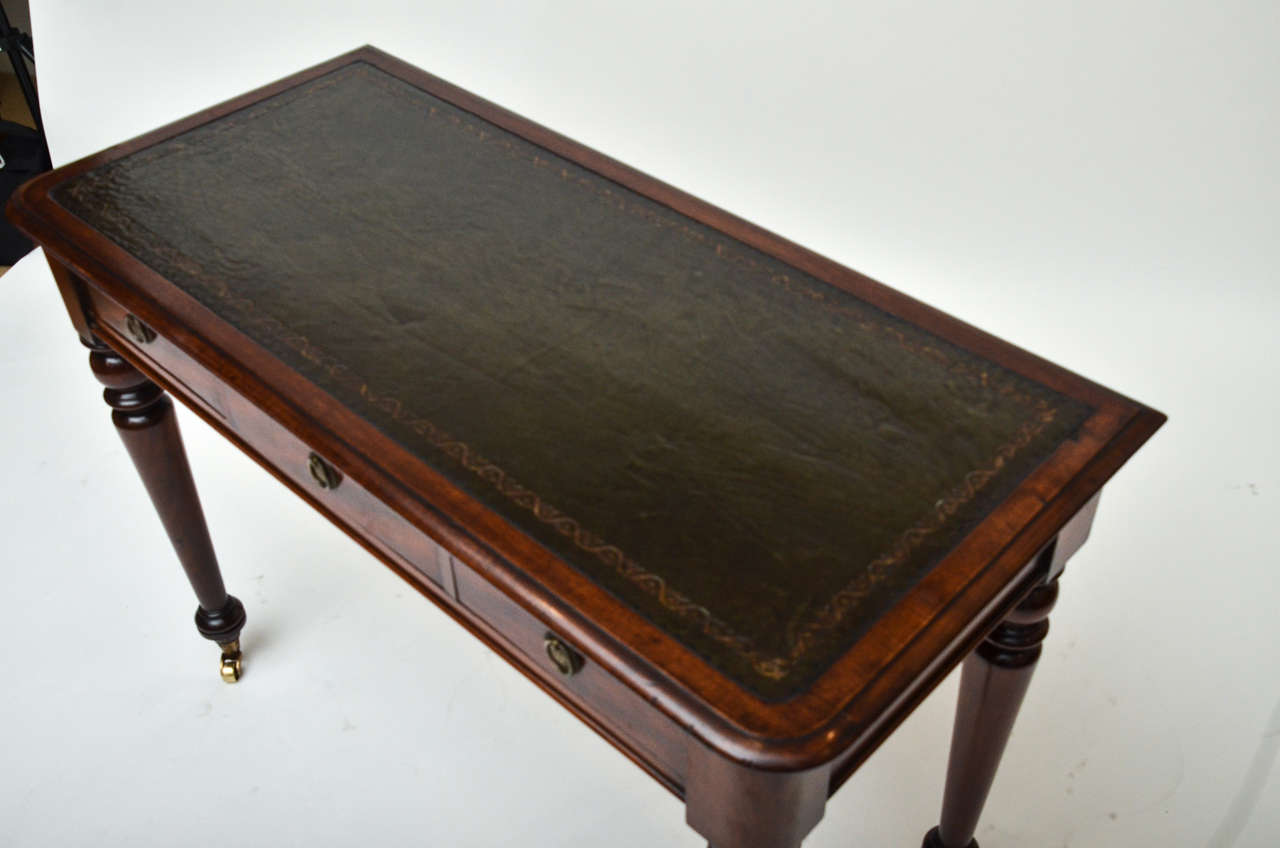 19th Century English Mahogany Writing Table For Sale 2