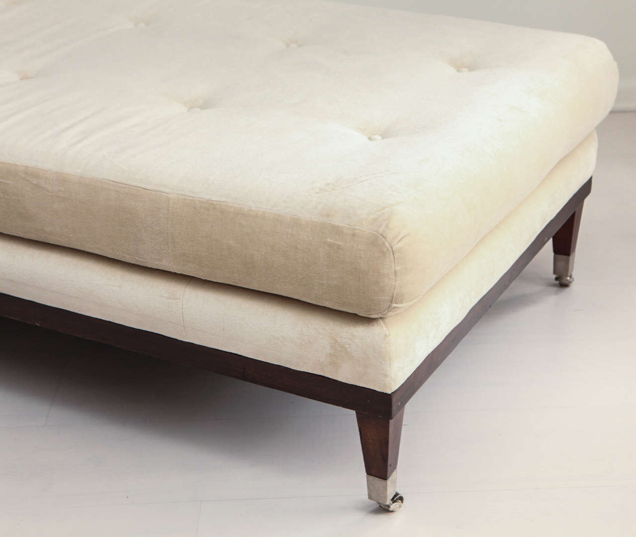 “Classic Day Bed