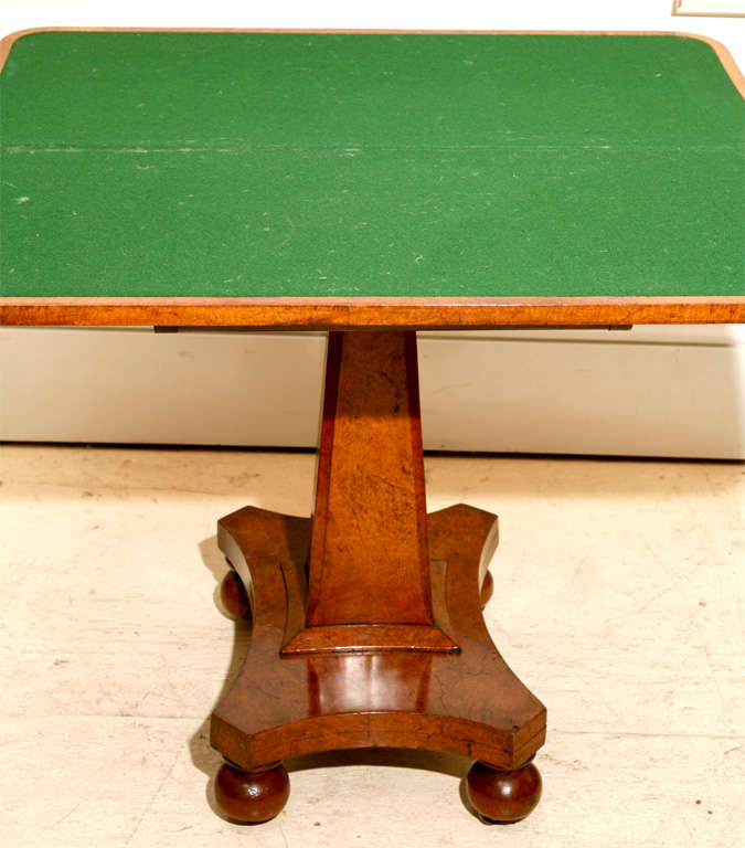 Victorian Burlwood Pedestal Table 1