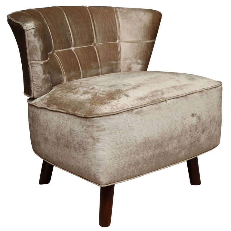Mid Century Modern Glamorous Accent Chair In Velvet At 1stdibs Mid Century Modern Glamorous Accent Chair In Velvet For