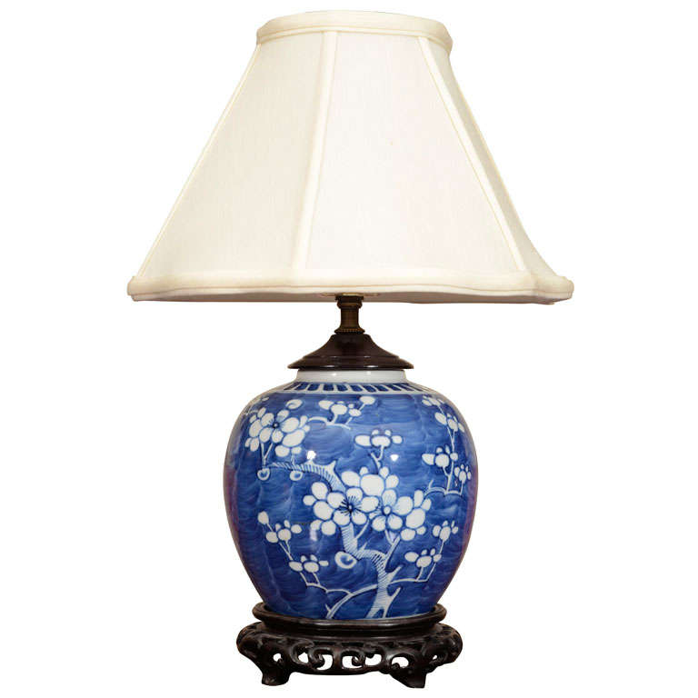 Chinese Blue and White Electrified Ginger Jar For Sale