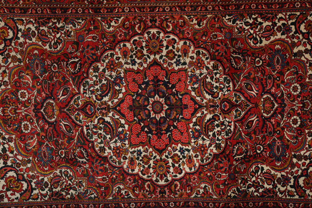 bakhtiari carpet