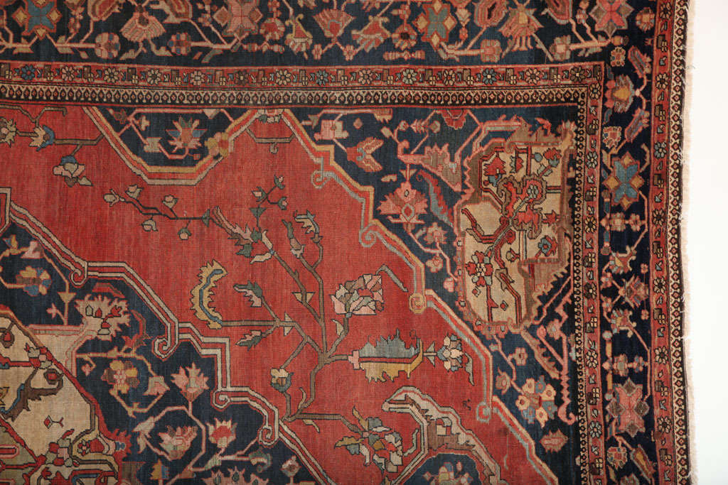 Antique 1880s Persian Fereghan Rug, 8' x 11' In Excellent Condition For Sale In New York, NY