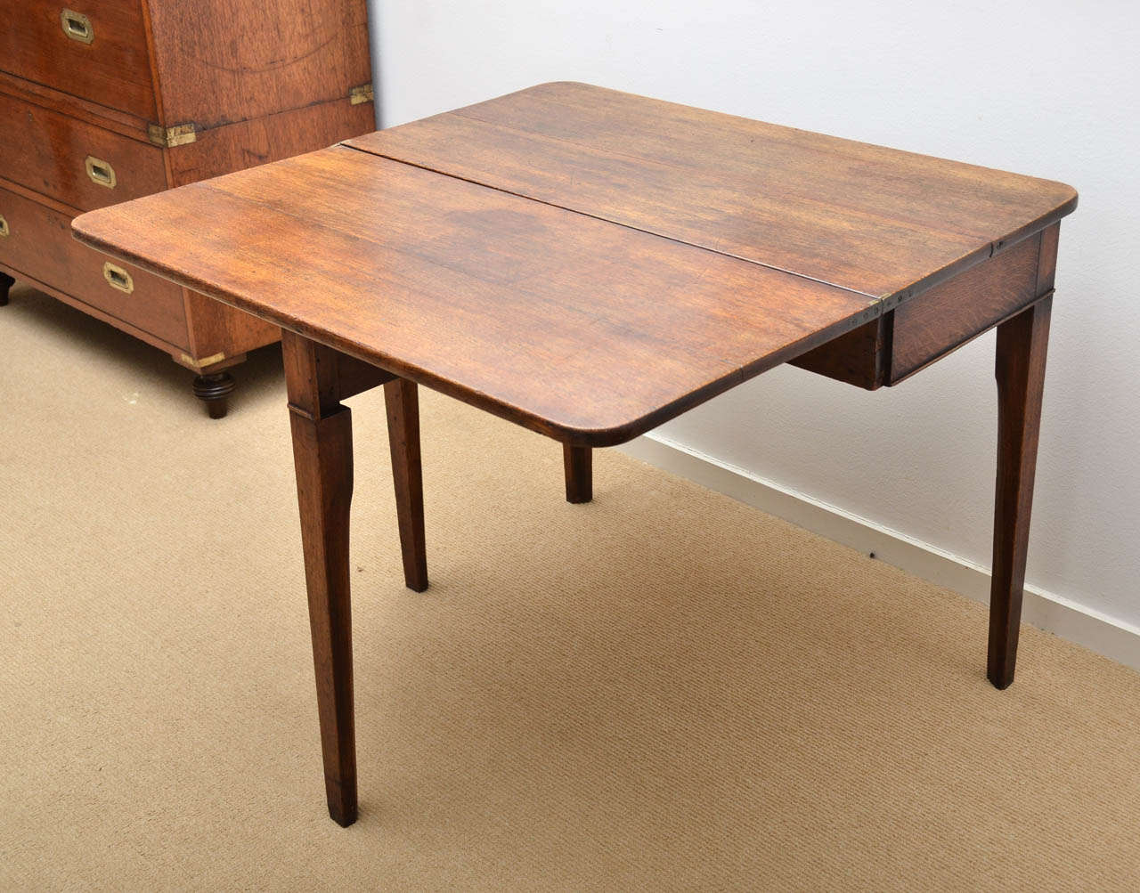 19th Century Gateleg Folding Tea Table For Sale 3