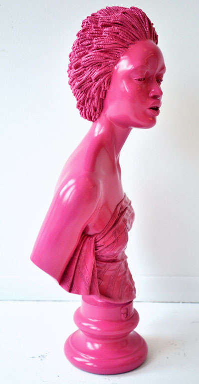 Pink Resin Afrodite Bust In Excellent Condition In Phoenix, AZ