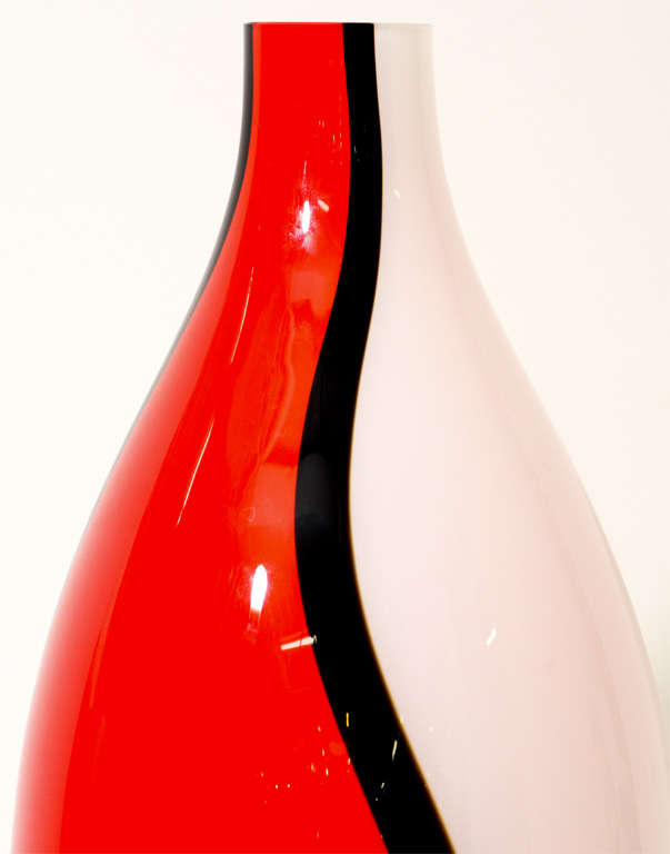 red and white glass vase