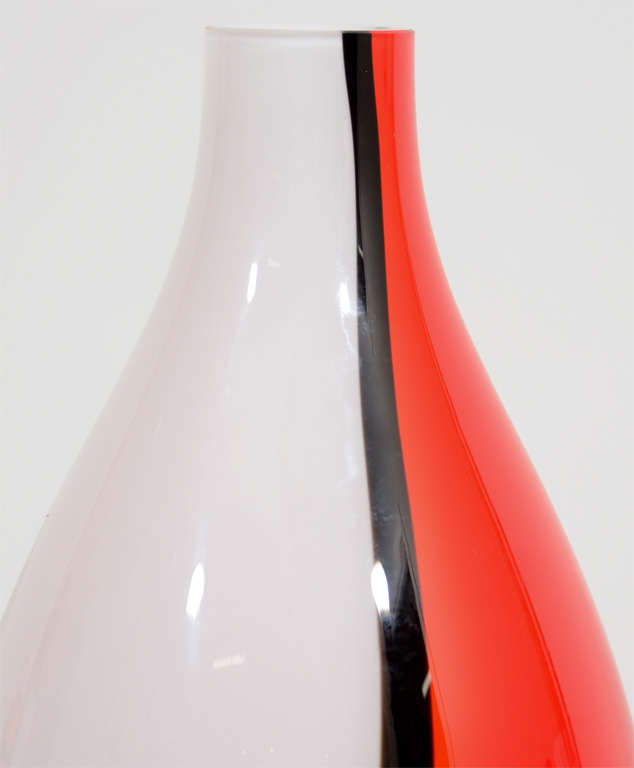 Vintage Red, White and Black Art Glass Vase In Good Condition In Astoria, NY
