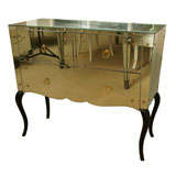 Attractive Mirrored 3-Drawer Commode
