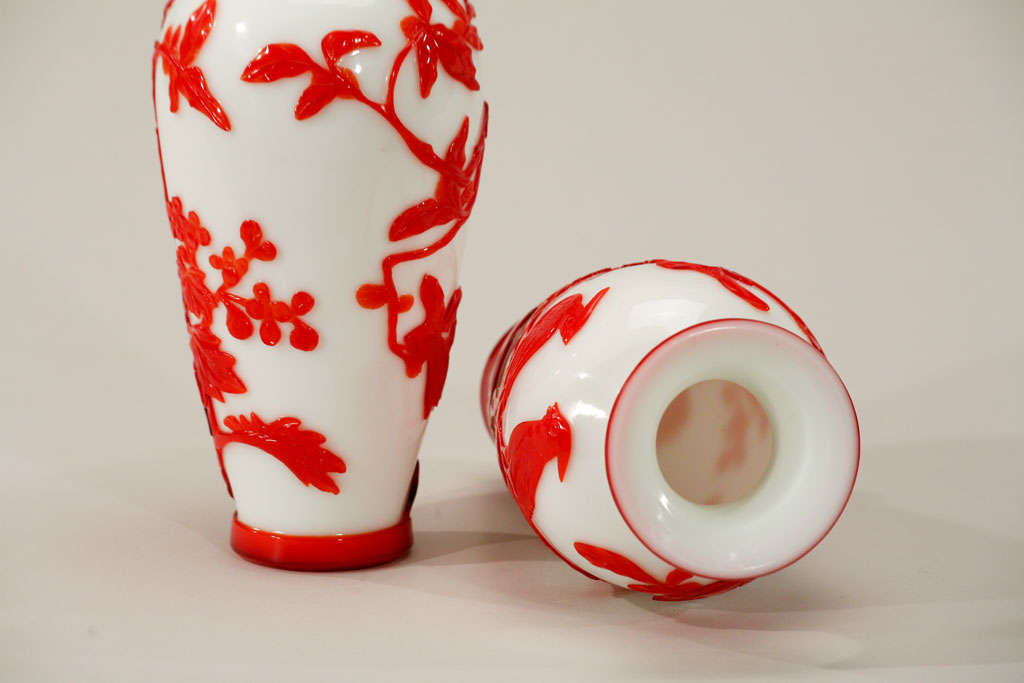 Pair of Chinese Peking Glass Red Overlay Vases with Birds 4