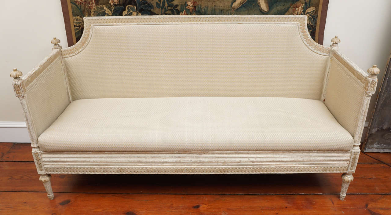 Superb Swedish Gustavian Sofa or Settee, circa 1780 In Excellent Condition In Kinderhook, NY