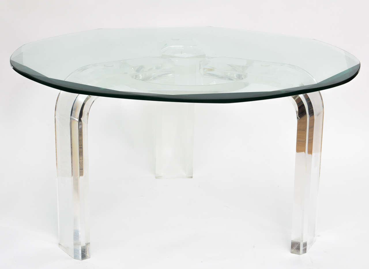 20th Century Les Prismatiques Round Cocktail-Coffee Table in Lucite and Beveled Glass