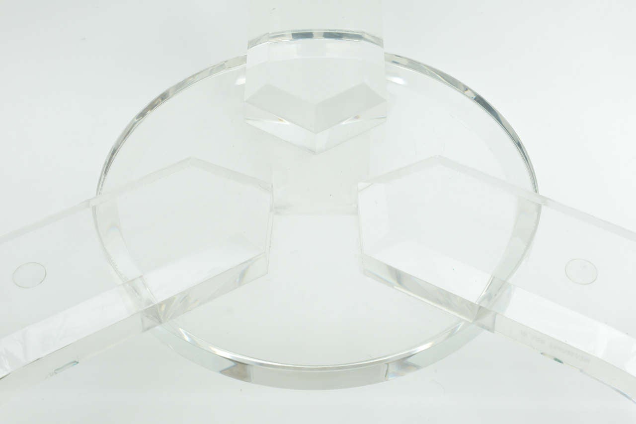 Les Prismatiques Round Cocktail-Coffee Table in Lucite and Beveled Glass 2