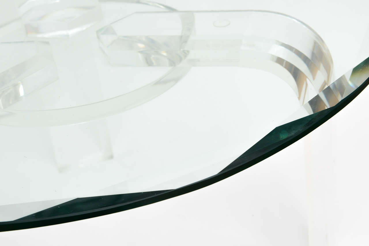 Les Prismatiques Round Cocktail-Coffee Table in Lucite and Beveled Glass 4