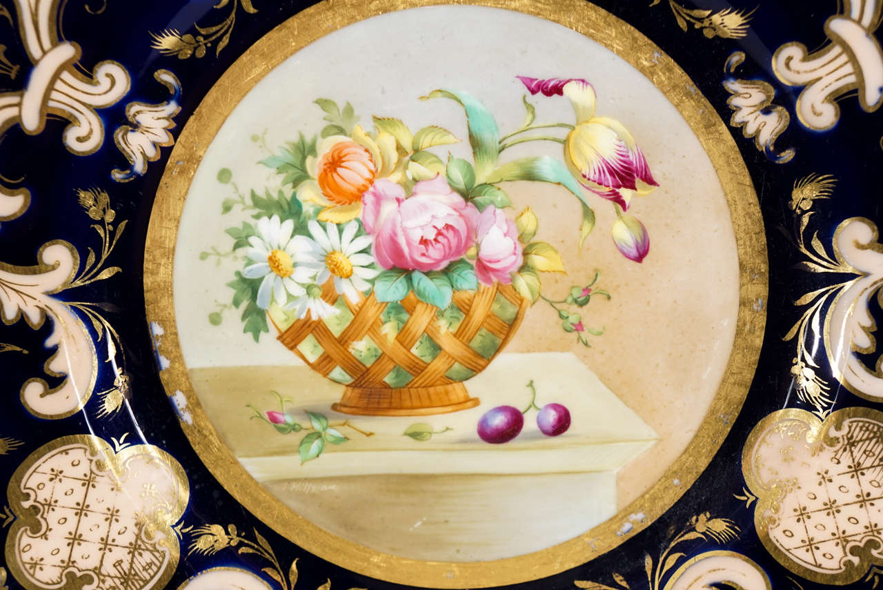 12er-Set handbemalte Cauldon-Dessertteller „Blumenarrangement“, kobaltblau (Frühes 20. Jahrhundert) im Angebot