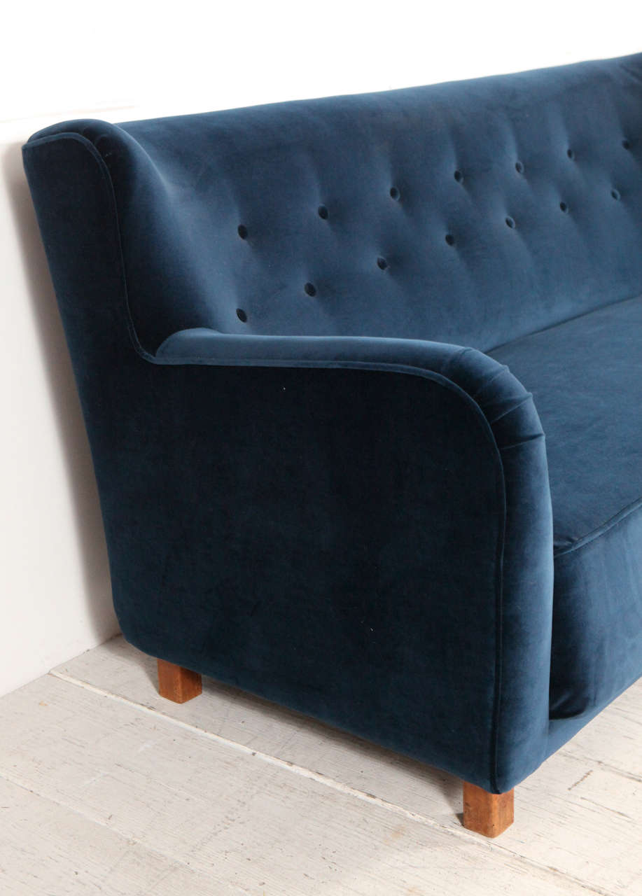 Mid-20th Century Italian Modernist Blue Velvet Curved Back Tufted Sofa