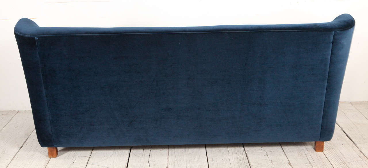 Italian Modernist Blue Velvet Curved Back Tufted Sofa 1