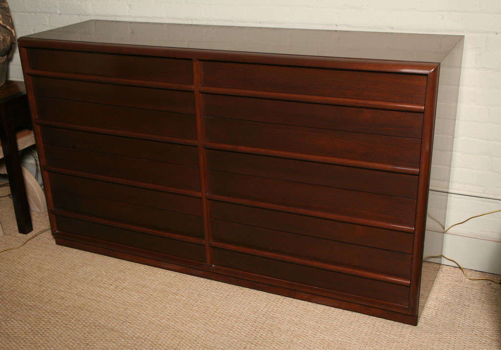 Large Mahogany chest of drawers by TH Robsjohn-Gibbings for Widdicomb