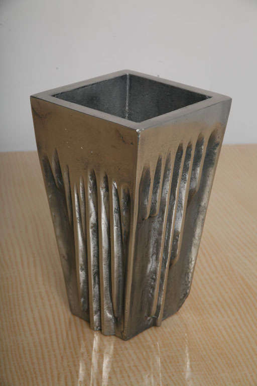 Moulage Vase en aluminium coulé d'Arnaldo Gamba, Italie, 2004 en vente