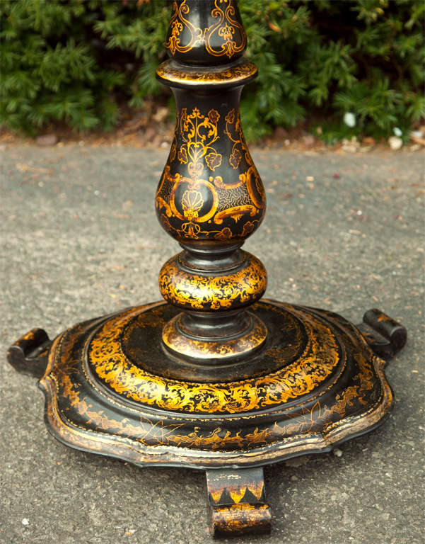 English  Victorian  Lacquered  Tilt Top  Table For Sale 2