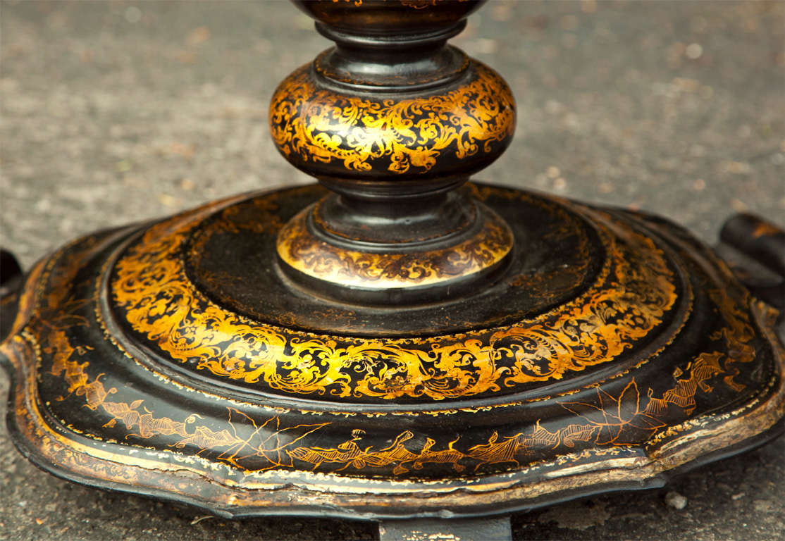 English  Victorian  Lacquered  Tilt Top  Table For Sale 3