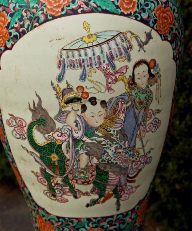 Large Early  19th Century  Chinese  Vase on Wood Stand In Good Condition For Sale In Bedford, NY