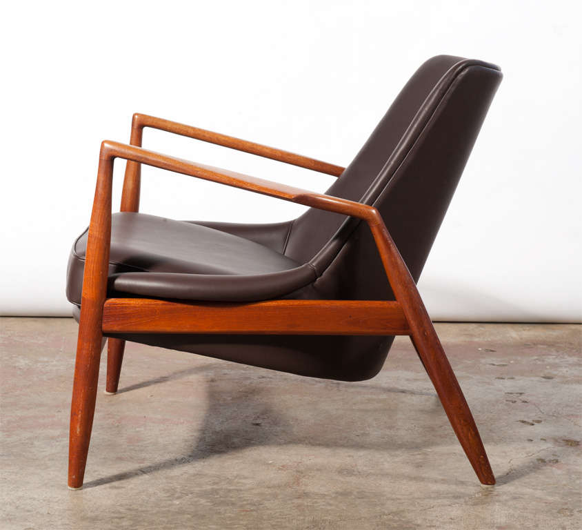 Danish Ib Kofod-Larsen - Seal Chair