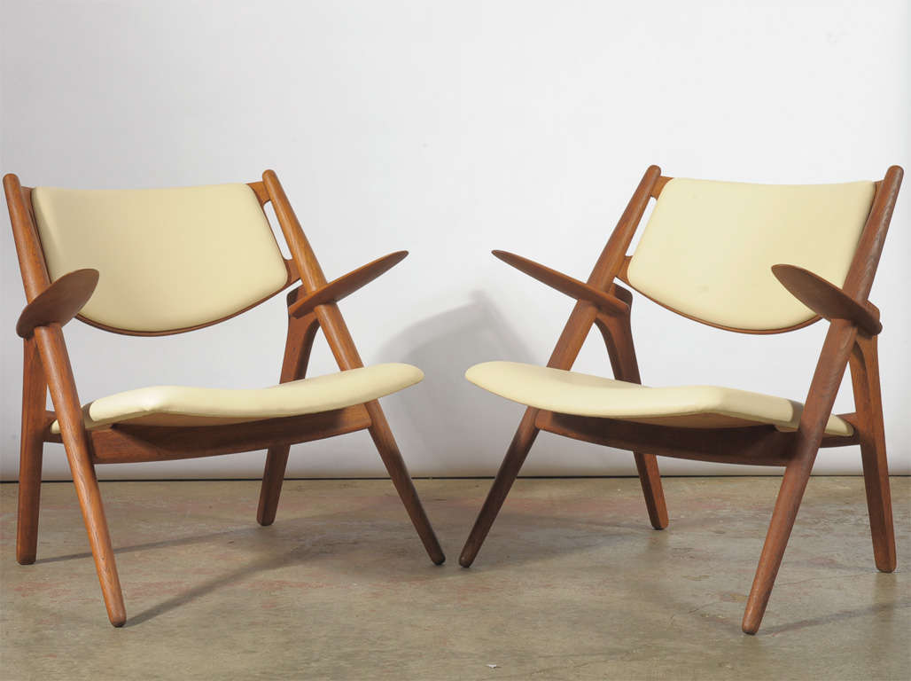 Hans J Wegner Sawbuck Chair Model Ch 28 Pair