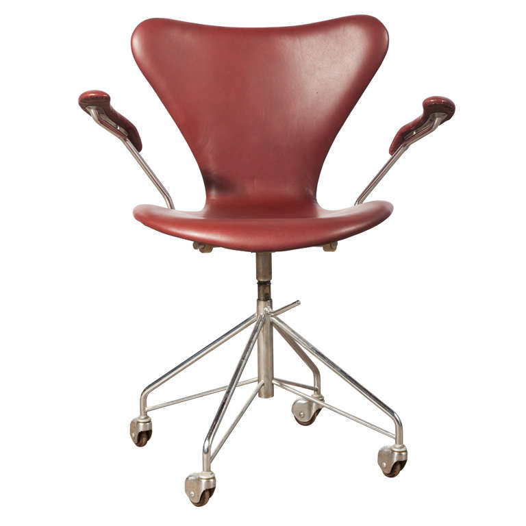 Arne Jacobsen Vintage Office Chair, Model 3217 at 1stDibs