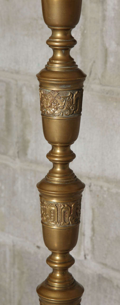 Embossed Antique Brass Floor Lamp In Good Condition In Valley Stream, NY