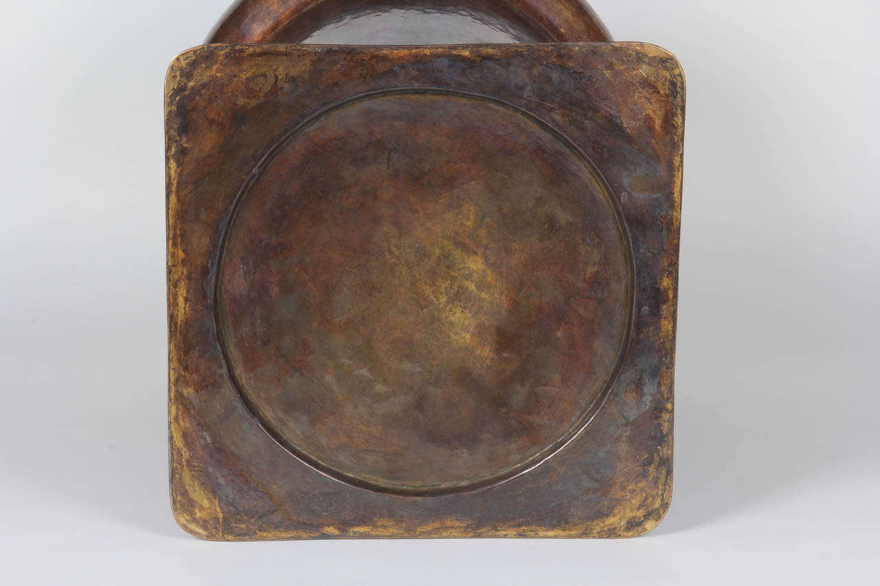 Harry St. John Dixon attributed American Arts & Crafts Handwrought Copper Floor Vase circa 1920 For Sale 4