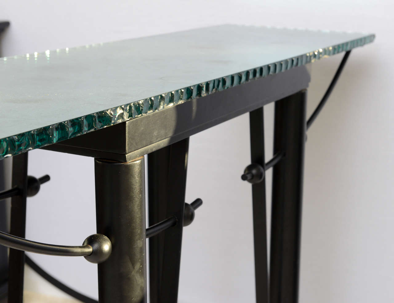 Table console moderne en fer et verre miroir, style Jean-Michel Wilmotte en vente 3