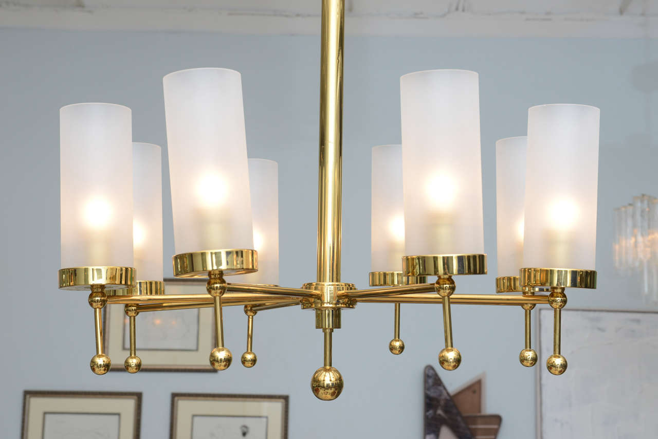 Mid-20th Century Italian Modern Brass and Glass Eight-Light Chandelier in the Manner of Stilnovo For Sale