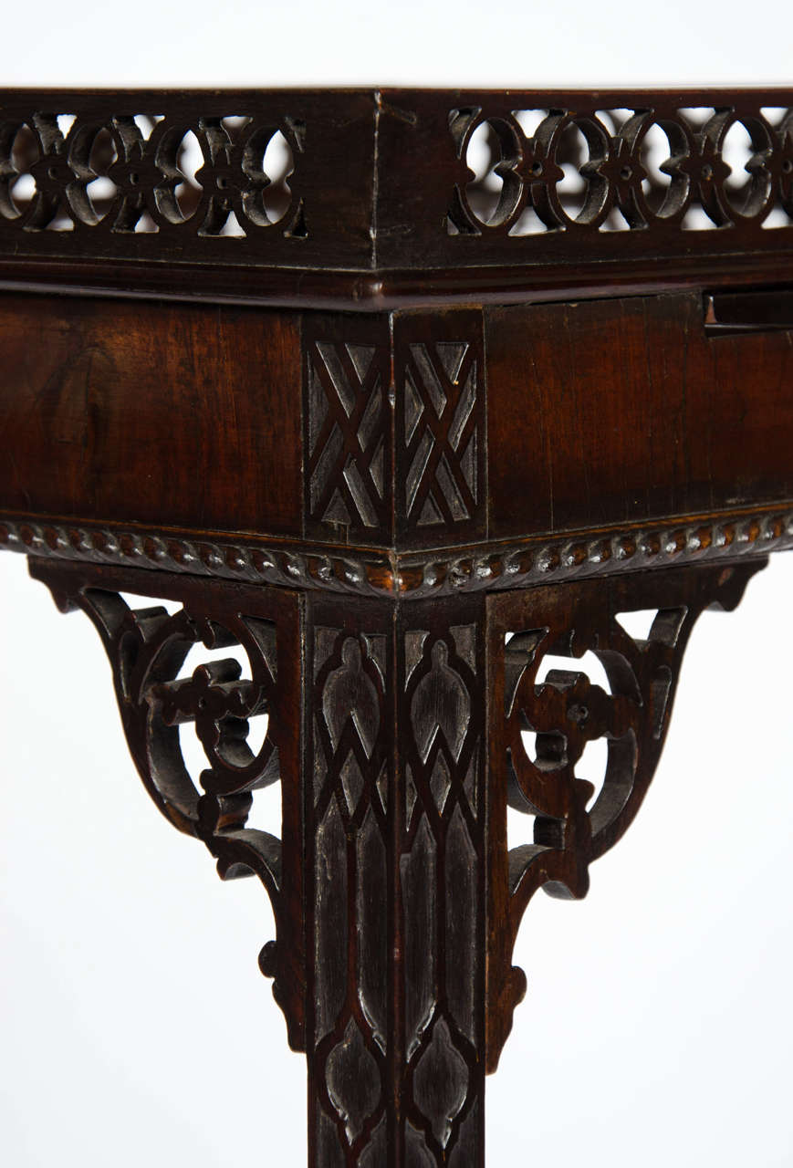 Mid-18th Century Mahogany Kettle Stand For Sale 2