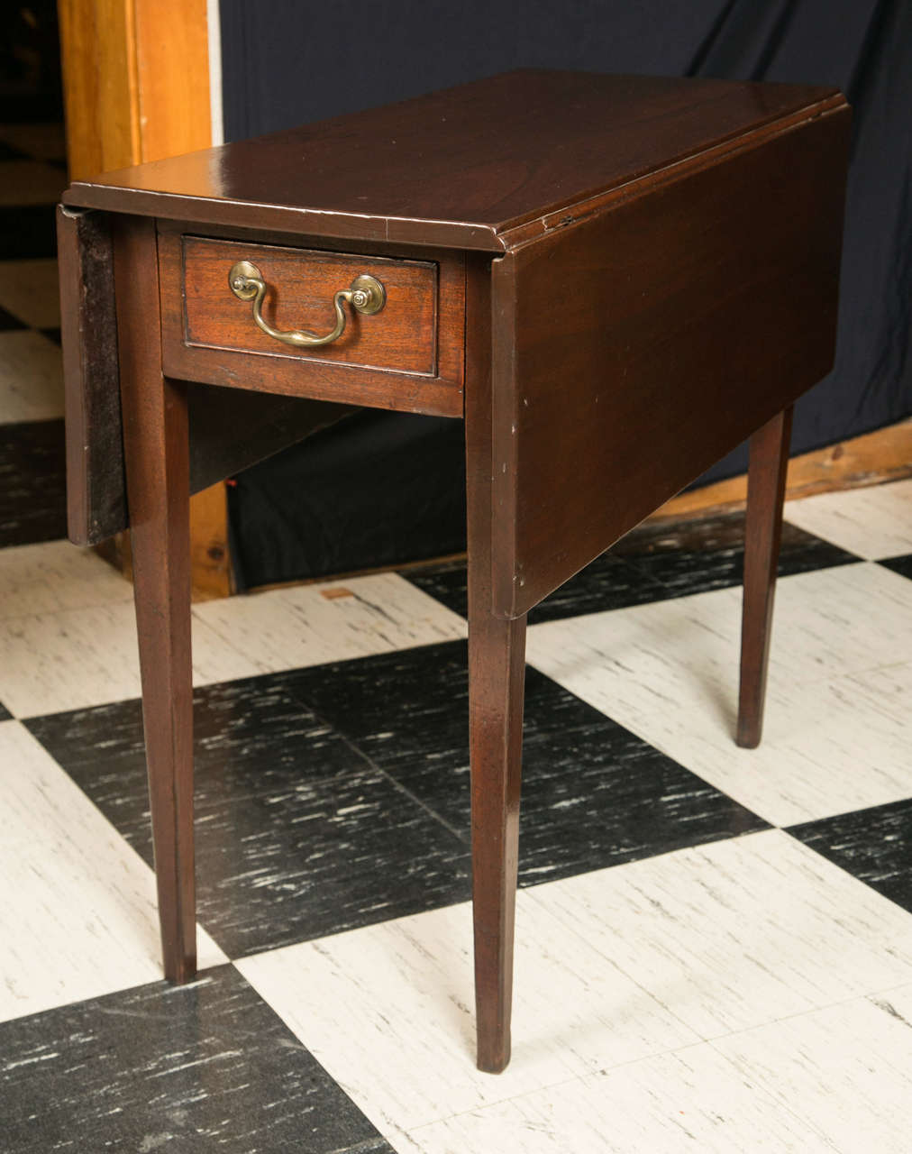 Walnut Drop-leaf End Table For Sale 3