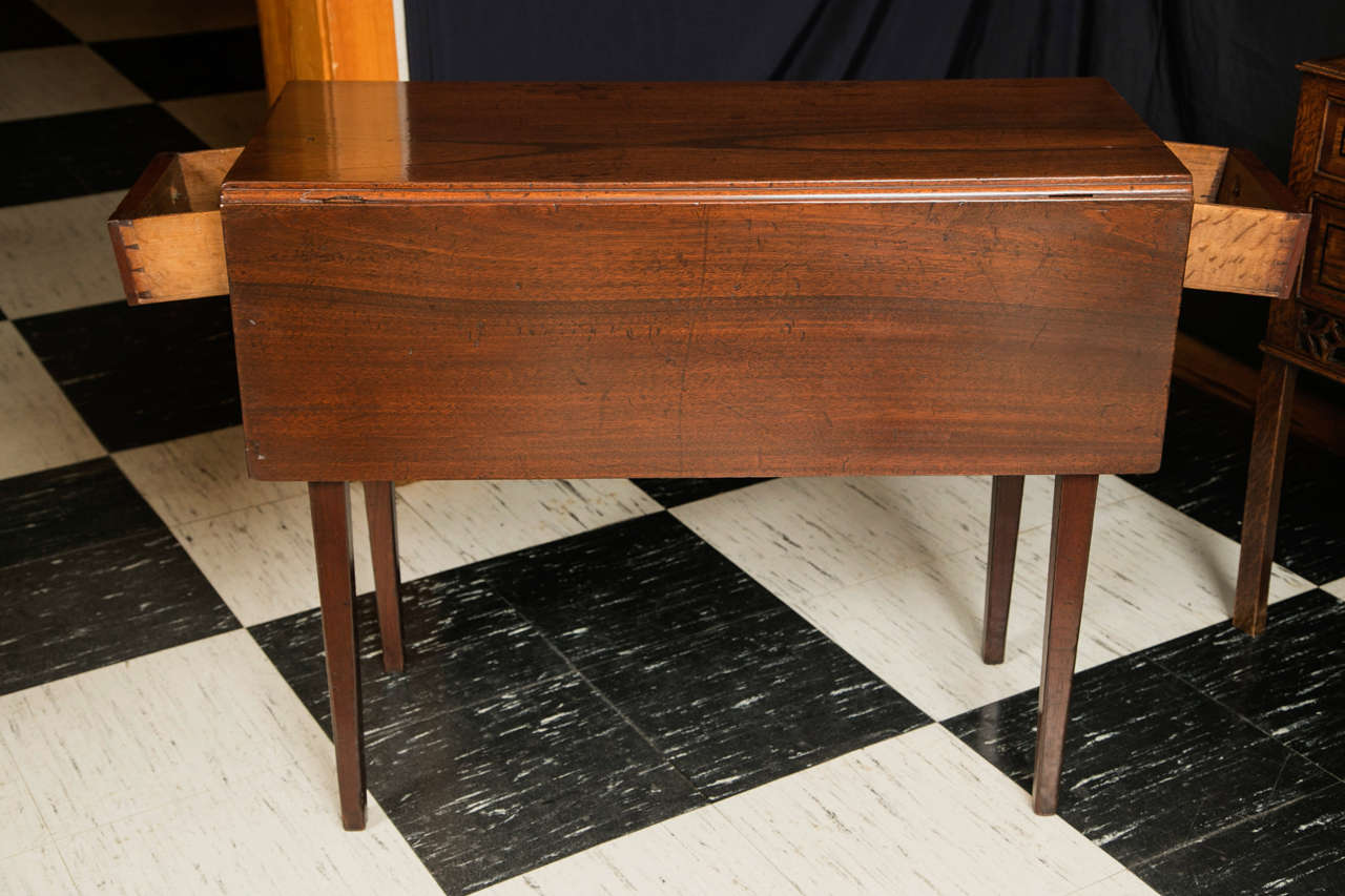 Walnut Dropleaf End Table For Sale at 1stDibs