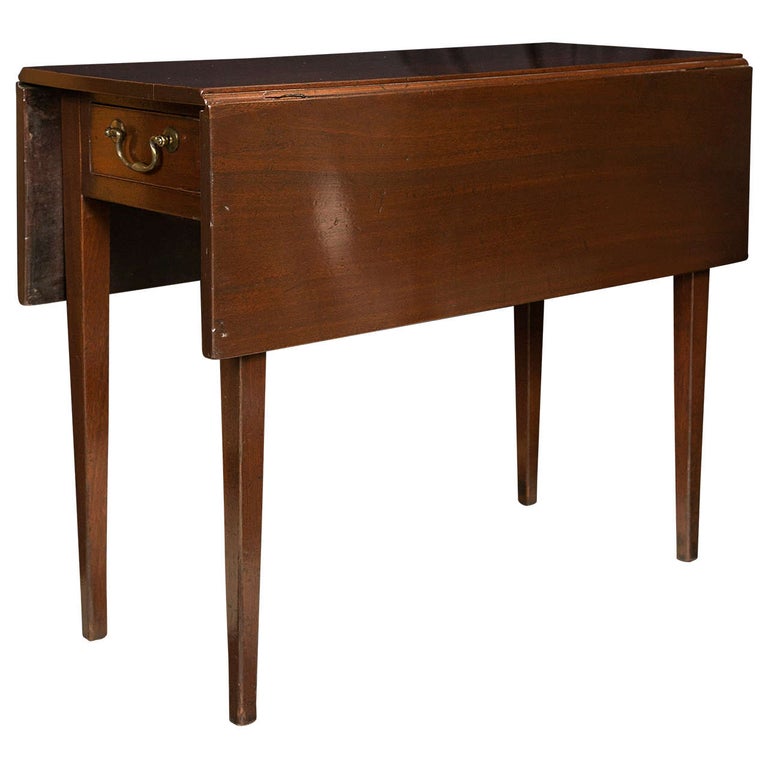 Walnut Dropleaf End Table For Sale at 1stDibs