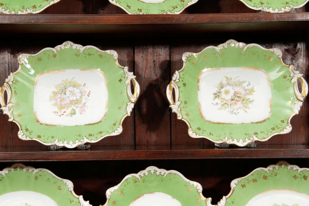 English Porcelain Dessert Set In Good Condition In New York, NY