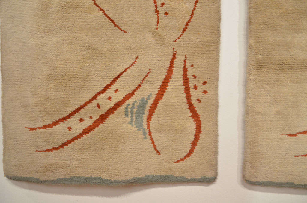 Pareja de alfombras francesas marfil de lana modernas de mediados de siglo en Bueno estado para la venta en Milan, IT
