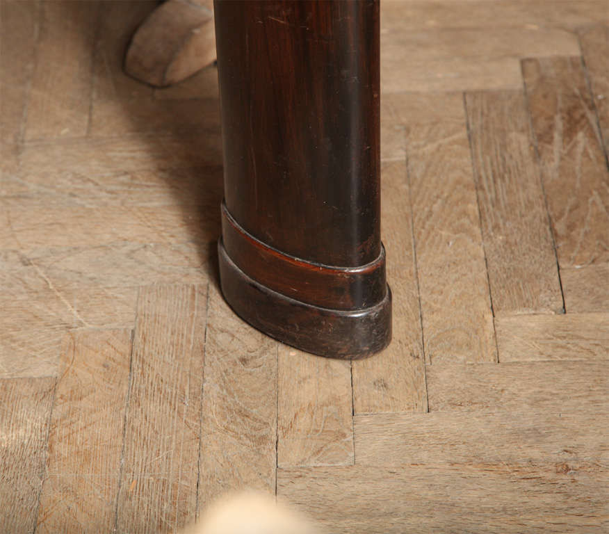 20ième siècle Table de salle à manger en bois de rose « Betty Joel » en vente